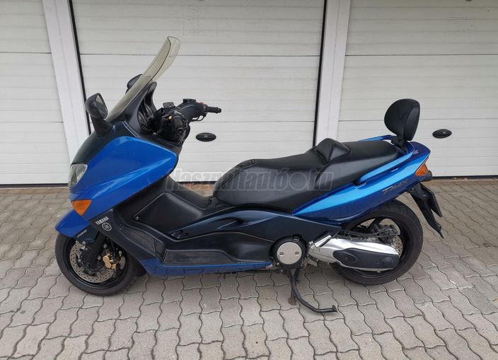 YAMAHA TMAX