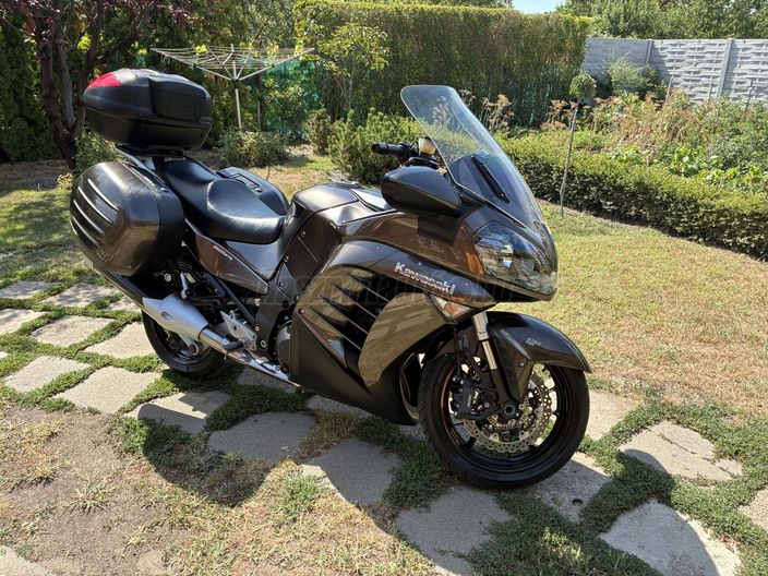 KAWASAKI GTR 1400
