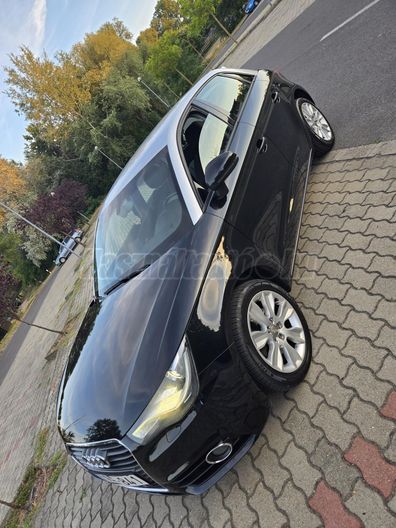 AUDI A1 Sportback 1.6 TDI DPF Ambition