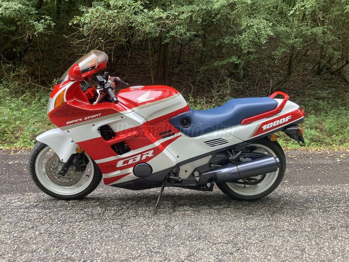 HONDA CBR 1000 F