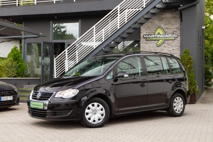 www.martincar.hu további 106 db Extra HD fénykép a TOURAN minden apró részletéről !!