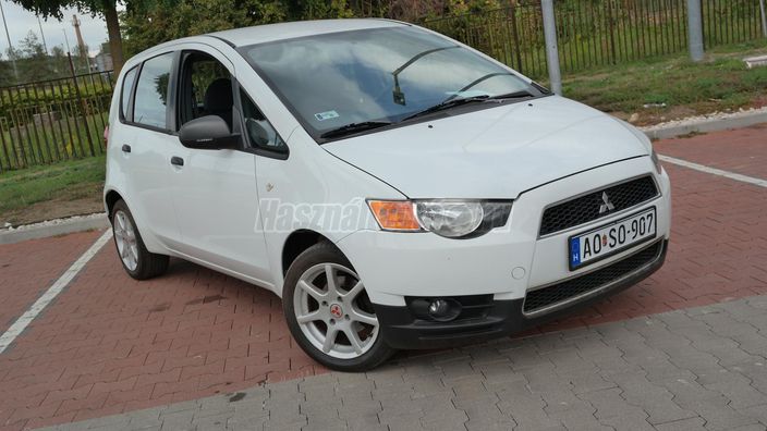 MITSUBISHI COLT