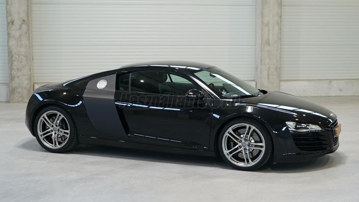 AUDI R8 Coupé 4.2 V8 quattro R-tronic