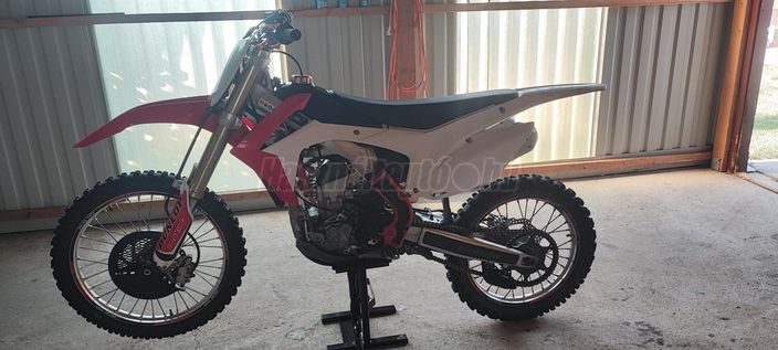 HONDA CRF 250 R