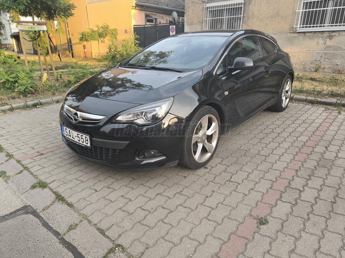 OPEL ASTRA J GTC 1.6 T