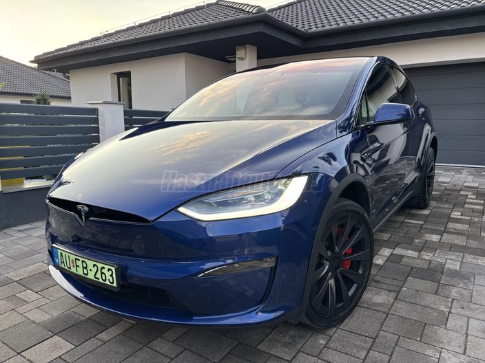 TESLA MODEL X Plaid (Automata) (6 személyes )