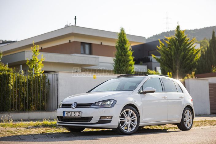 VOLKSWAGEN GOLF 1.4 TSI BMT Highline DSG
