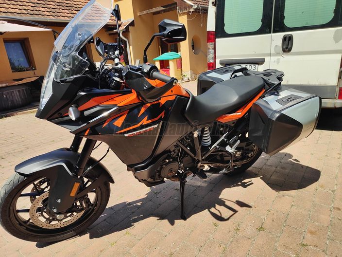 KTM 1090 ADVENTURE