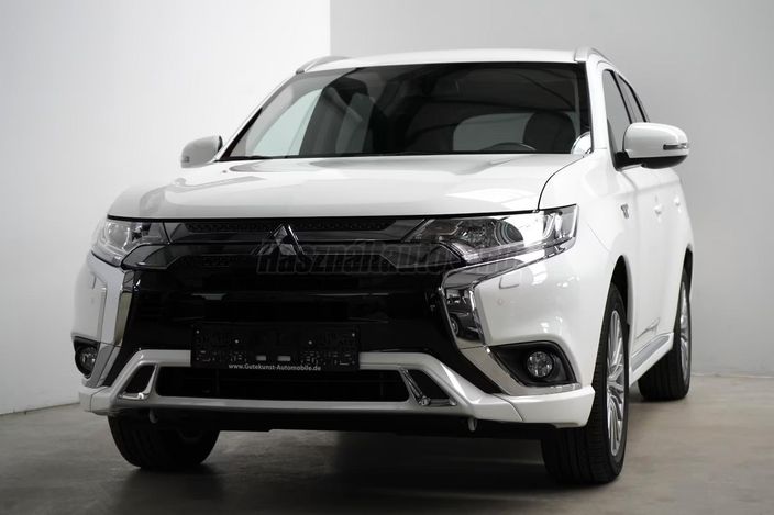 MITSUBISHI OUTLANDER 2.4 PHEV Invite 4WD CVT