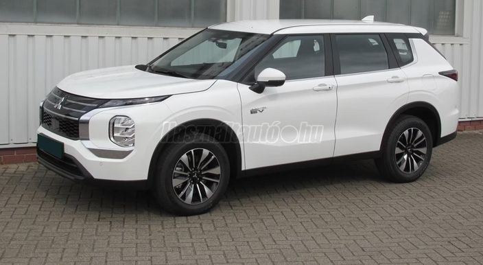 MITSUBISHI OUTLANDER 2.4 PHEV Intense 4WD CVT