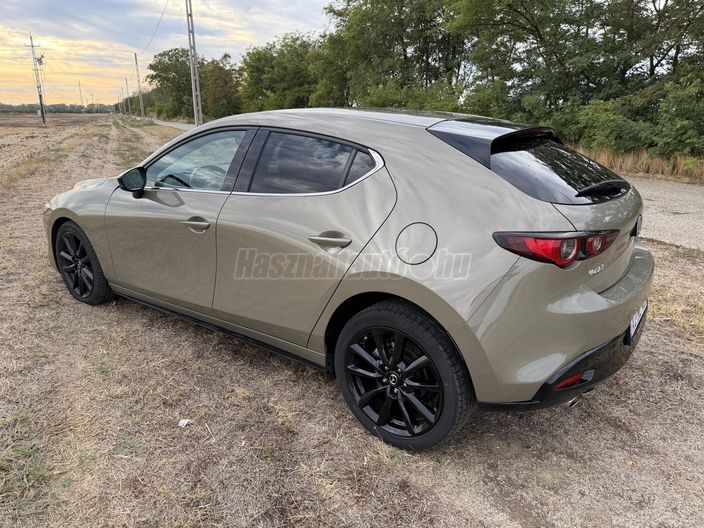 MAZDA 3 Hatchback 2.5 e-Skyactiv Nagisa (Automata)