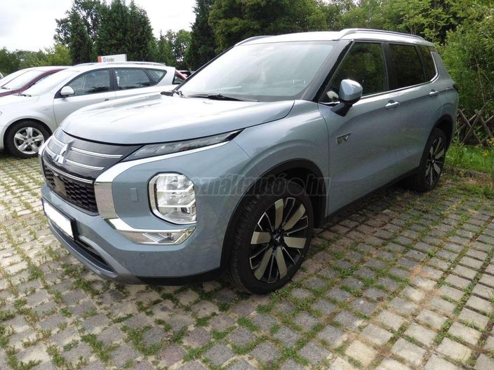 MITSUBISHI OUTLANDER 2.4 PHEV Invite 4WD CVT