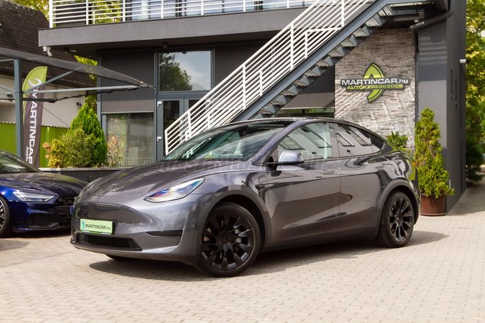 www.martincar.hu további 90 db Extra HD fénykép a TESLA minden apró részletéről !!