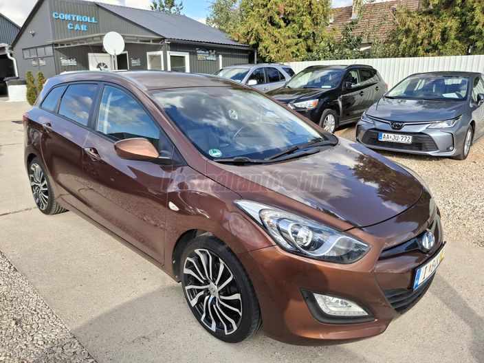 HYUNDAI I30 CW 1.4i Travel Edition