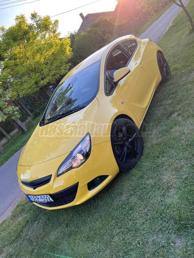 OPEL ASTRA J GTC 1.6 T Sport