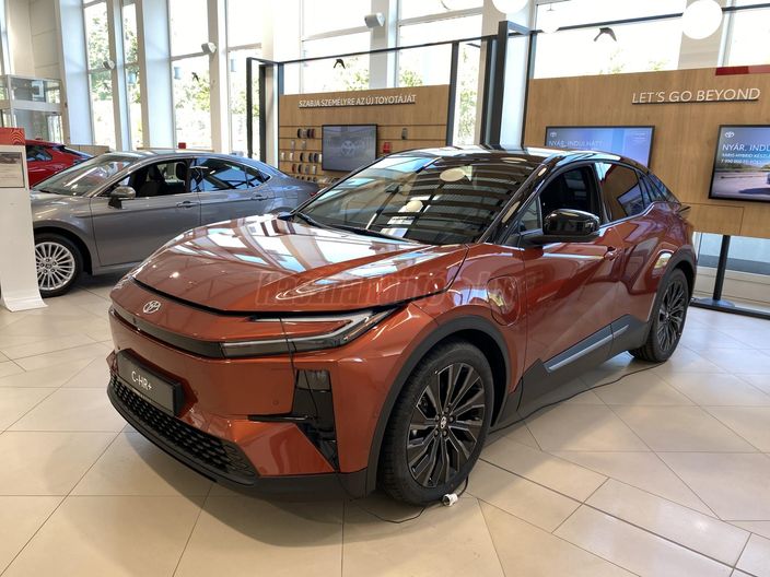TOYOTA C-HR C-HR+ 77 kWh Executive AWD