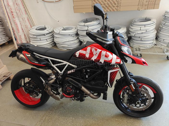DUCATI HYPERMOTARD 950