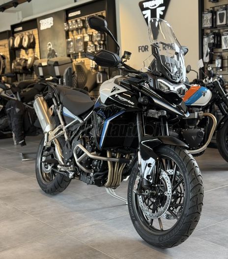 TRIUMPH TIGER 900