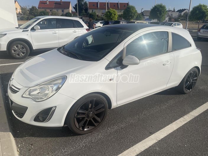 OPEL CORSA 1.4 Color Edition