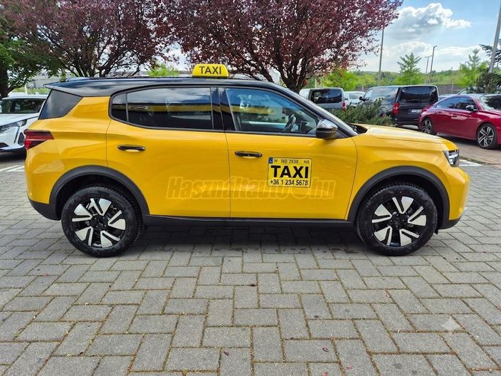 értékesítő Bán Sándor 30/5045457 a kép AI generált