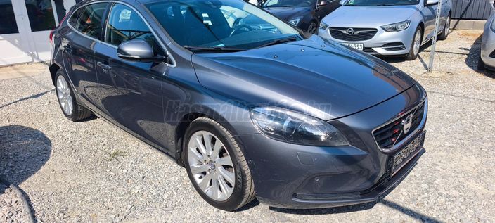 VOLVO V40 1.6 D [D2] Kinetic