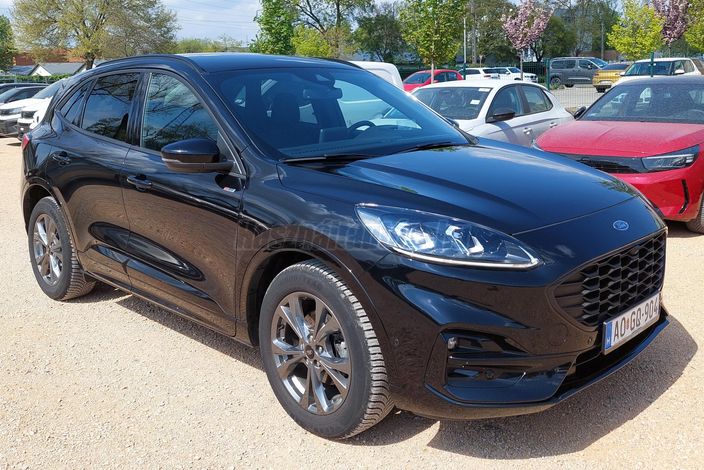FORD KUGA 1.5 EcoBoost ST-Line X