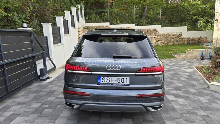 AUDI Q7 50 TDI S line quattro Tiptronic ic [7 személy]