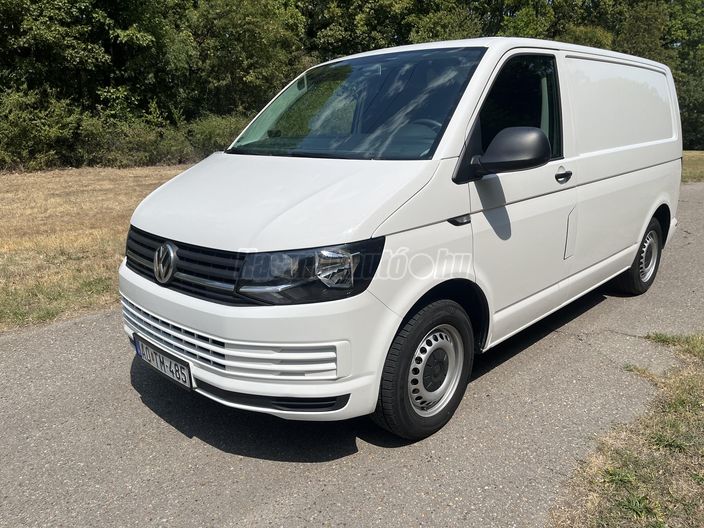 VOLKSWAGEN TRANSPORTER T6