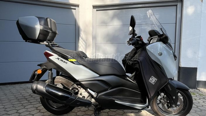 YAMAHA X-MAX 300