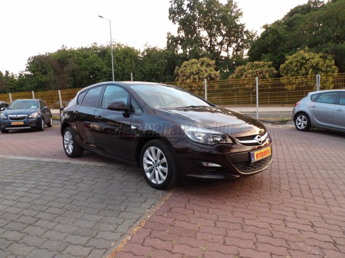 OPEL ASTRA J 1.4 T Active
