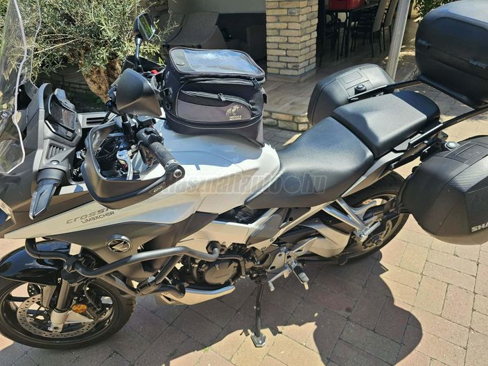 HONDA VFR 800 X