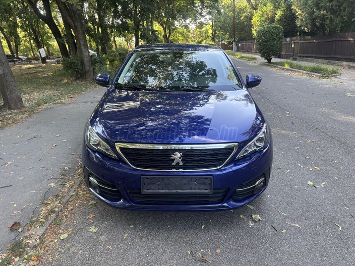PEUGEOT 308 1.2 PureTech Business Line