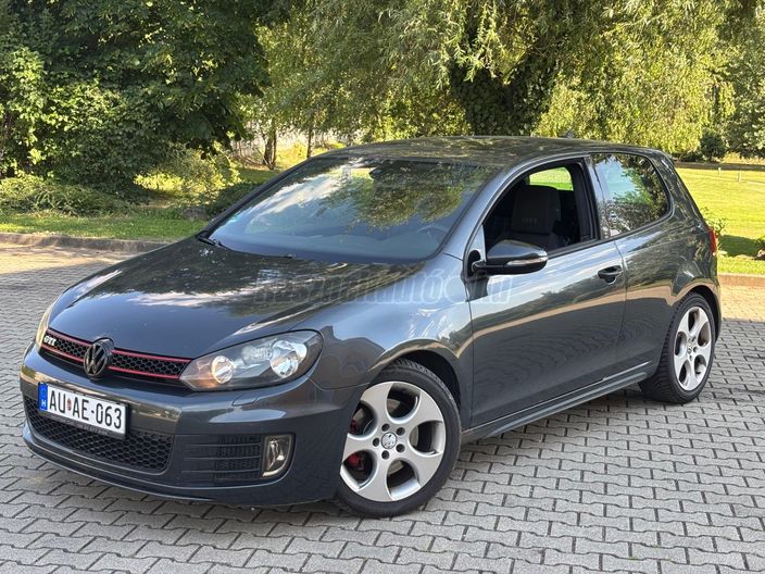 VOLKSWAGEN GOLF VI 2.0 TSI GTI