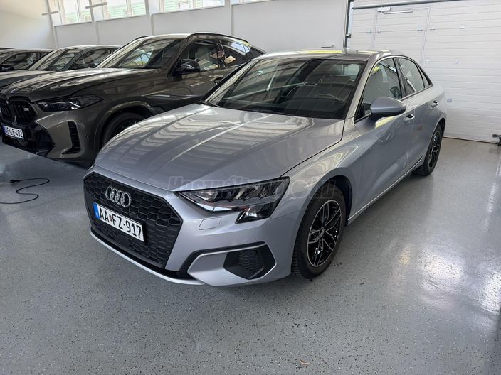 AUDI A3 Limousine 35 TFSI Basis S-tronic