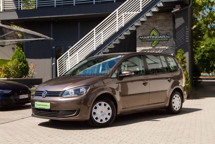 www.martincar.hu további 102 db Extra HD fénykép a TOURAN minden apró részletéről !!