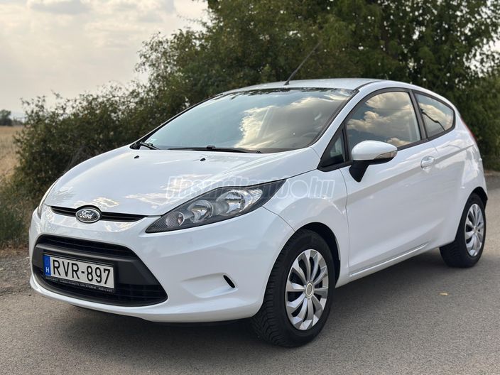 FORD FIESTA 1.4 TDCi Titanium