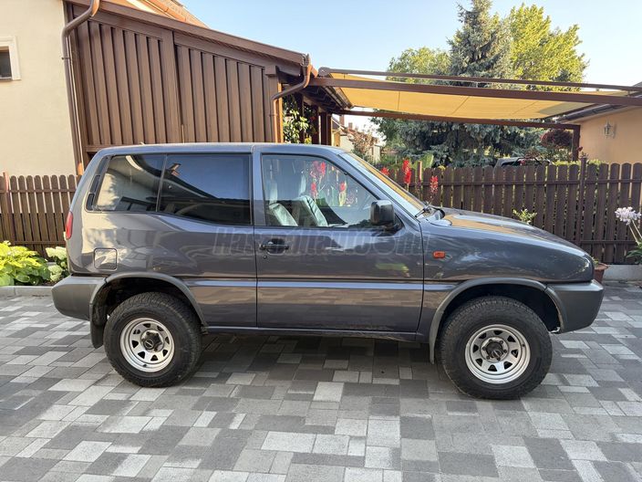 NISSAN TERRANO II 2.7 TDI SR