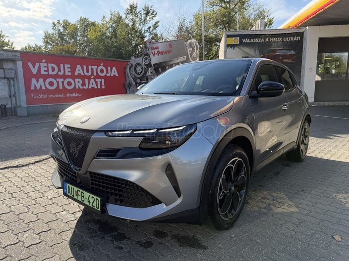 ALFA ROMEO JUNIOR BEV Intensa 54kWh