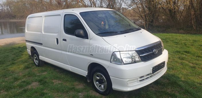 TOYOTA HIACE 2.5 D-4D 4x4 Panel Van Comfort LONG