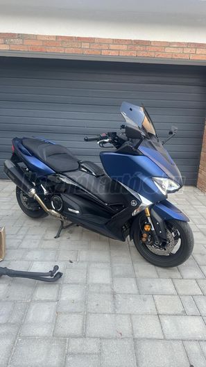 YAMAHA TMAX