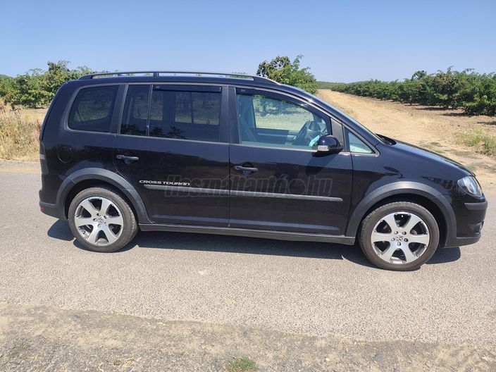 VOLKSWAGEN TOURAN Cross 2.0 PD TDI DPF