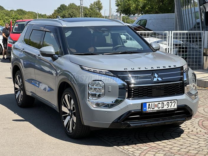 MITSUBISHI OUTLANDER 2.4 PHEV Instyle Premium 4WD CVT