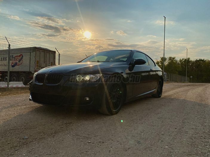 BMW 330 330i