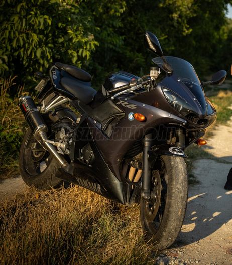 YAMAHA YZF R6