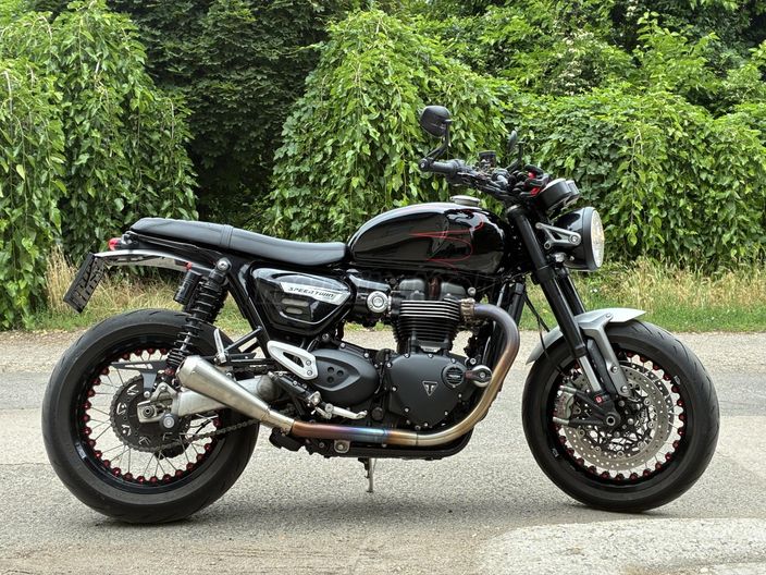 TRIUMPH SPEED TWIN