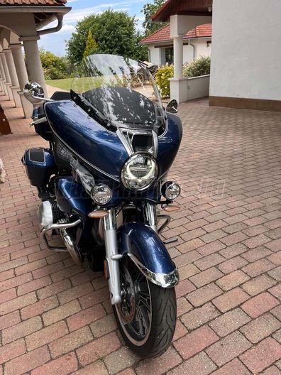 BMW R 18