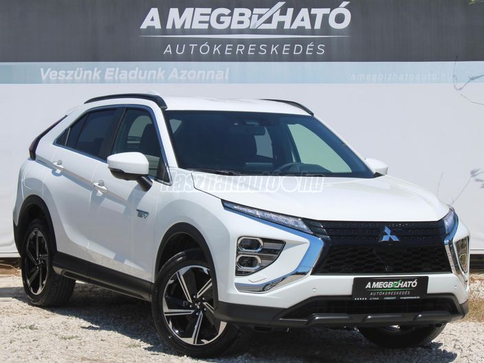 MITSUBISHI ECLIPSE CROSS 2.4 PHEV Instyle Navi 4WD CVT