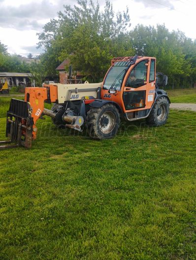 JLG 4013