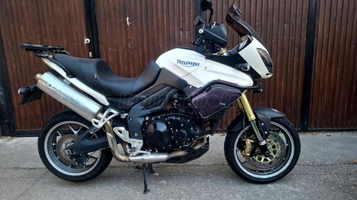 TRIUMPH TIGER 1050
