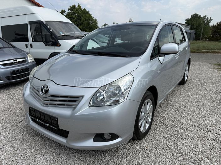 TOYOTA VERSO 1.8 Sol